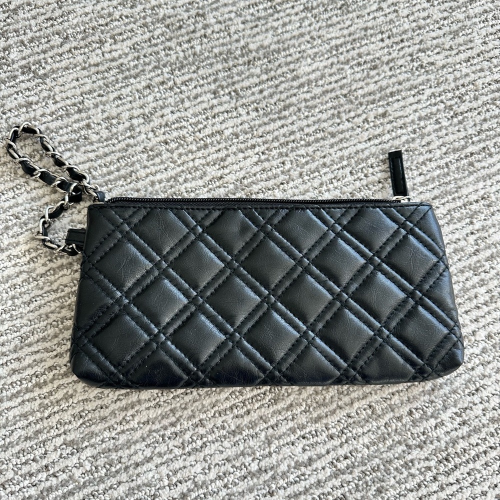 Murval wristlet